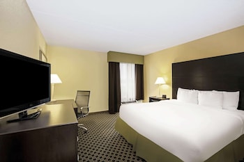 Suite, 1 King Bed, Non Smoking