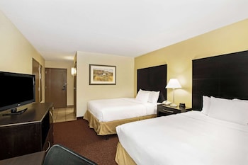 Suite, Multiple Beds, Non Smoking
