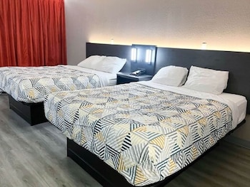 Deluxe Room, 2 Queen Beds, Non Smoking, Refrigerator & Microwave