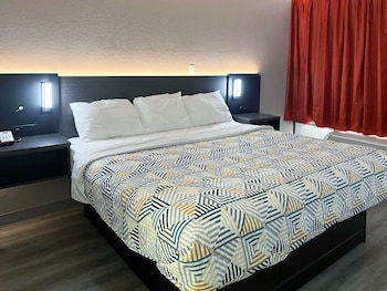 Standard Room, 1 King Bed, Non Smoking