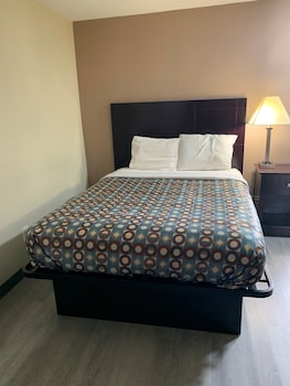 Suite, 1 Queen Bed, Non Smoking (No Pets)