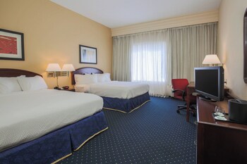 Room, 2 Queen Beds, Balcony