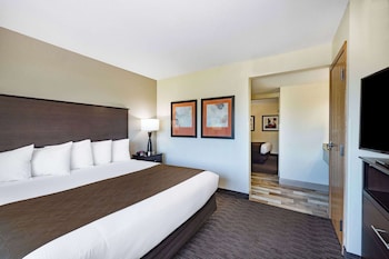 Deluxe Studio Suite, 1 Queen Bed, Non Smoking