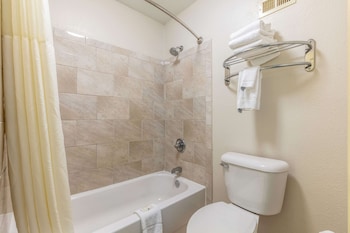 Standard Room, 2 Queen Beds, Non Smoking