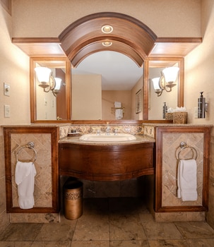 Vice Presidential Suite