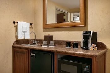 Lakefront Ambassador King suite