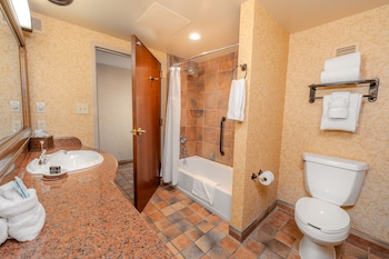 Traditional Suite, 2 Queen Beds