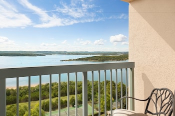 Partial Lakeview Two Queen Beds
