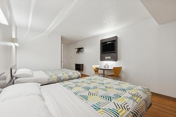 Standard Room, 2 Queen Beds, Non Smoking