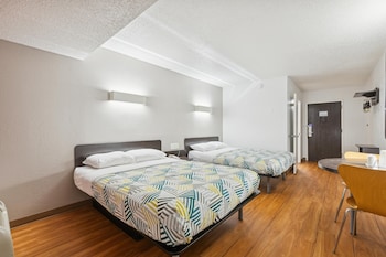 Deluxe Room, 2 Double Beds, Non Smoking