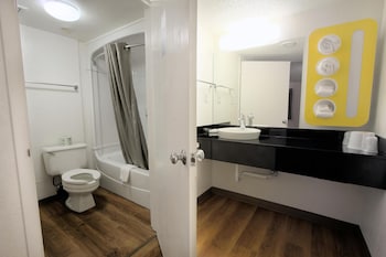 Deluxe Room, 2 Queen Beds, Non Smoking, Refrigerator & Microwave
