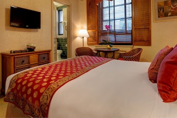 Petite Queen Bedroom