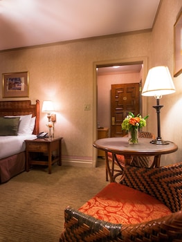 Petite Queen Bedroom