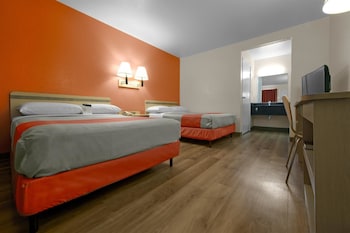 Standard Room, 2 Queen Beds, Non Smoking