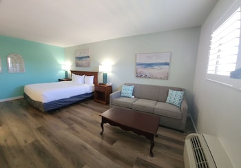 Standard Room, 1 King Bed, Pet Friendly