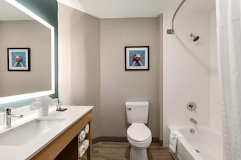 Deluxe Room, 2 Queen Beds, Mobility Accessible, Non Smoking (Hearing Accessible, Tub w/Grab Bars)