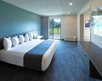 Rose Garden Suite