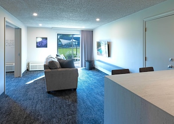 Rose Garden Suite