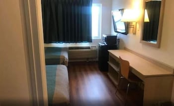 Standard Room, 2 Double Beds, Non Smoking