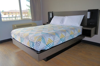 Standard Room, 1 Queen Bed, Non Smoking