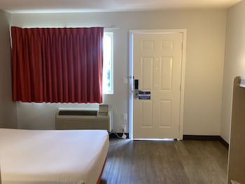 Standard Room, 1 Double Bed, Accessible, Non Smoking