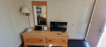 Standard Room, 1 Queen Bed