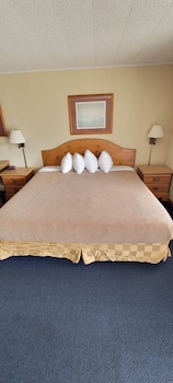 Standard Room, 1 King Bed