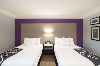 Room, 2 Queen Beds, Non Smoking