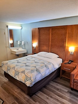 Standard Room, 1 Queen Bed, Non Smoking