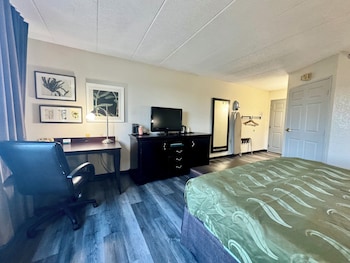 Suite, 1 King Bed, Non Smoking