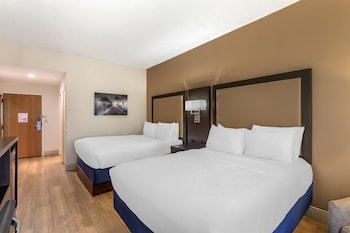 Standard Room, 2 Queen Beds, Non Smoking, Refrigerator & Microwave