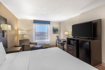 Standard Room, 1 King Bed, Accessible, Bathtub