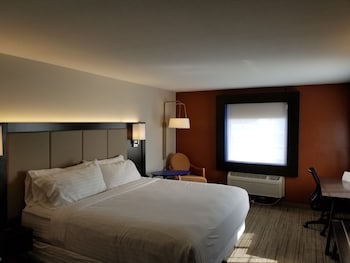 Standard Room, 1 King Bed