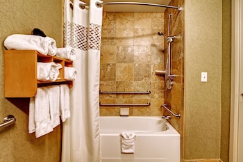 ADA Accessible Room, 2 Queen Beds, Accessible, Bathtub (Mobility & Hearing)