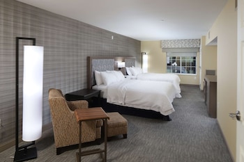 Family Suite, 2 Queen Beds, Accessible