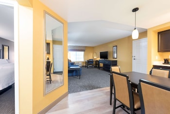 Suite, Two Queen Beds, Non-Smoking