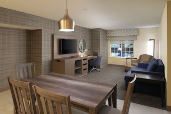 Family Suite, 2 Queen Beds, Accessible