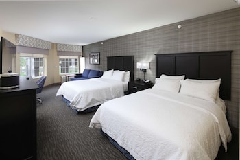 Studio, Two Queen Beds, Accessible
