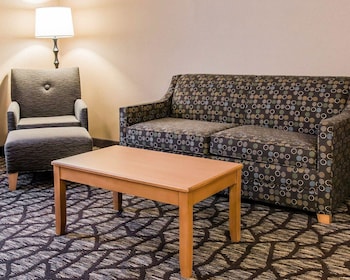 Suite, 1 King Bed with Sofa bed, Non Smoking