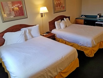Deluxe Room, 2 Queen Beds, Non Smoking