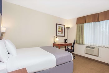 Room, 1 Queen Bed, Accessible, Non Smoking (Mobility Accessible)