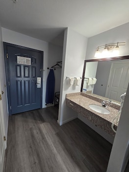 Standard Room, 1 King Bed with Sofa bed