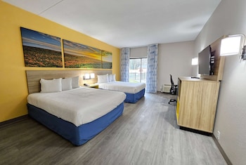 Room, 2 Queen Beds, Non Smoking