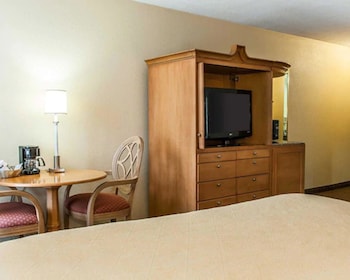 Suite, 1 King Bed, Non Smoking