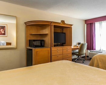 Standard Room, 2 Queen Beds, Non Smoking