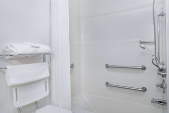 Room, 1 Queen Bed, Mobility Accessible, Non Smoking
