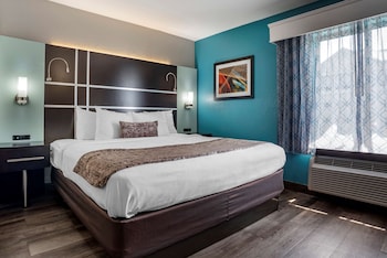 Suite, Multiple Beds, Non Smoking, Refrigerator & Microwave