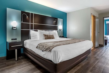 Suite, Multiple Beds, Non Smoking, Refrigerator & Microwave