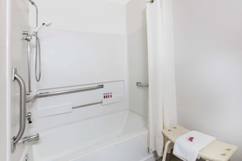Room, 1 Queen Bed, Accessible, Non Smoking (Mobility)