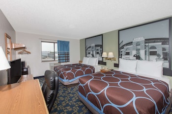 Room, 2 Queen Beds, Smoking